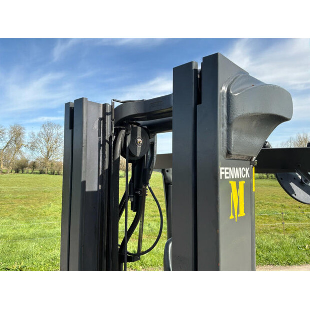 2020 ليندي R14G-46263435