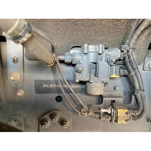 2017 داف XF-46263606