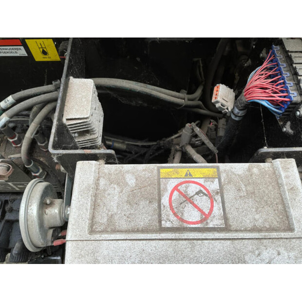 2018 NIFTY HR21D-46263980