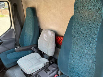 2006-daf-lf45-180-1436761-46264040