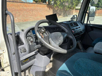 2006-daf-lf45-180-1436761-46264048