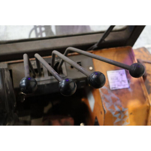 2002 هايستر H7.00XL-46264224