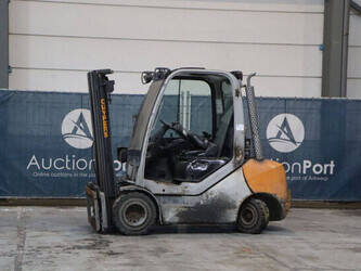 Image de ENGINS DE LEVAGE 2013 Still RX70-30