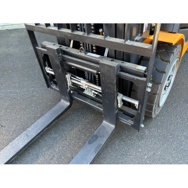 2022 Zhejiang FD30T-46264332