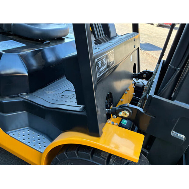 2022 Zhejiang FD30T-46264337