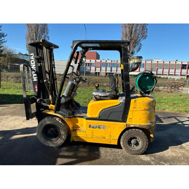 2010 Hyundai 25L-7-46264376