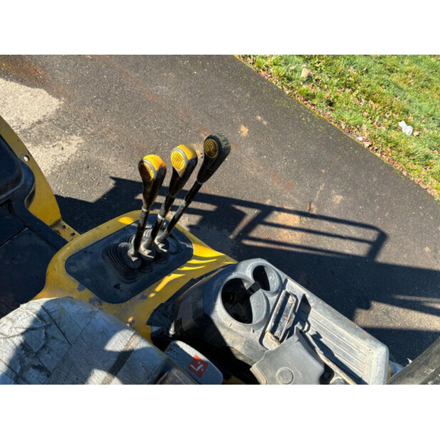 2010 Hyundai 25L-7-46264380