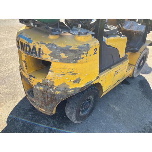 2010 Hyundai 25L-7-46264394