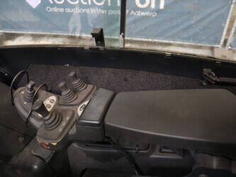 2013-still-3701-46264426