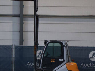 2013-still-3701-46264440