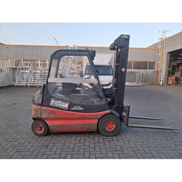 2002 Linde E25-02-46264589