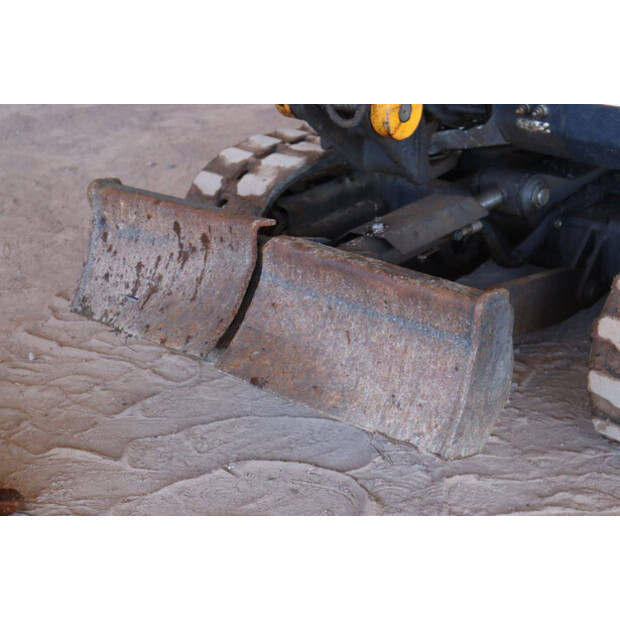 2019 بوبكات E08-46264810