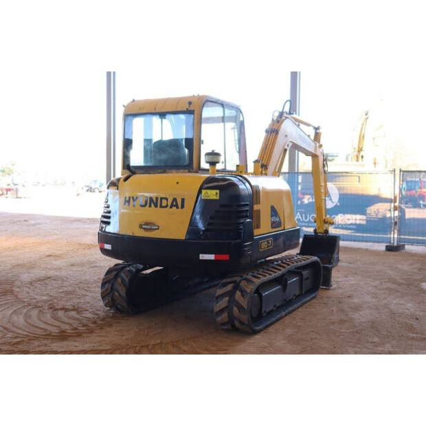 2011 هيونداي R60-7-46265028