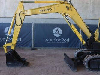 2011-hyundai-r60-7-1436792-46265032