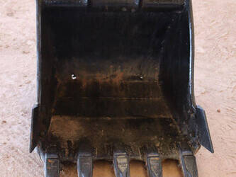 2011-hyundai-r60-7-1436792-46265035