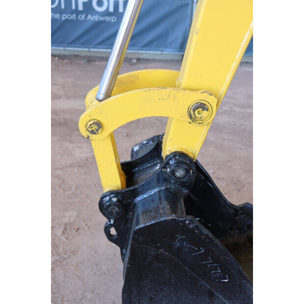 2011 هيونداي R60-7-46265036