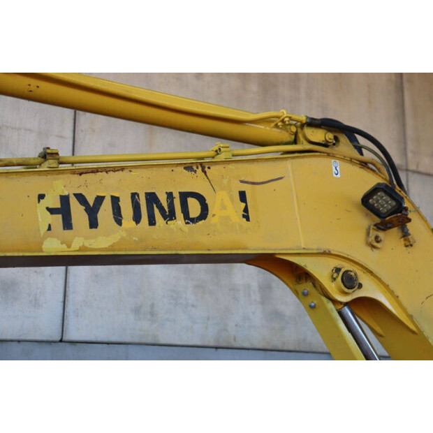 2011 هيونداي R60-7-46265037