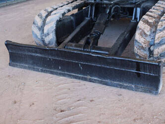 2011-hyundai-r60-7-1436792-46265038