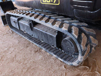 2011-hyundai-r60-7-1436792-46265043