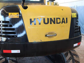 2011-hyundai-r60-7-1436792-46265044