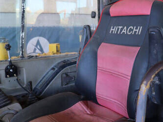 2011-hyundai-r60-7-1436792-46265048