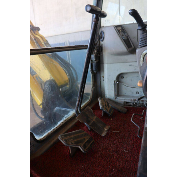 2011 هيونداي R60-7-46265049