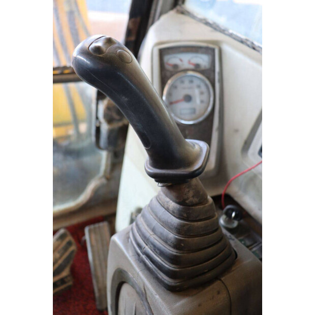 2011 هيونداي R60-7-46265050