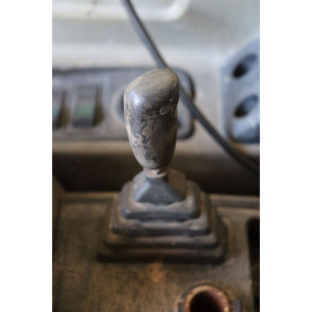 2011 هيونداي R60-7-46265051