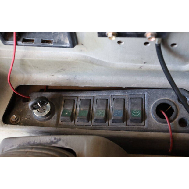 2011 هيونداي R60-7-46265053