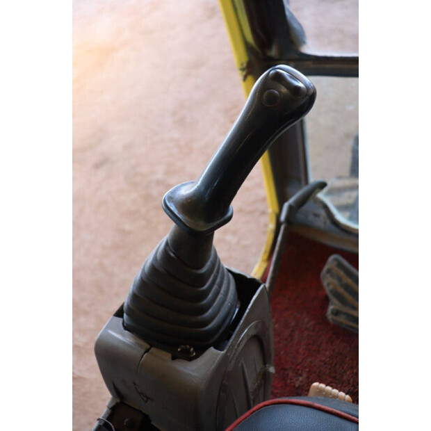 2011 هيونداي R60-7-46265057