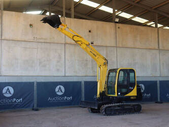 2011-hyundai-r60-7-1436792-46265059