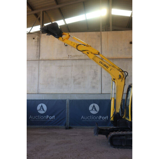 2011 هيونداي R60-7-46265062