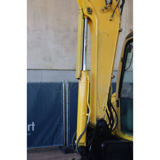 2011 هيونداي R60-7-46265063