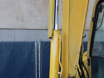 2011-hyundai-r60-7-1436792-46265063