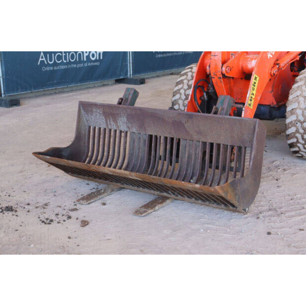 2004 KUBOTA R520NH-46265116