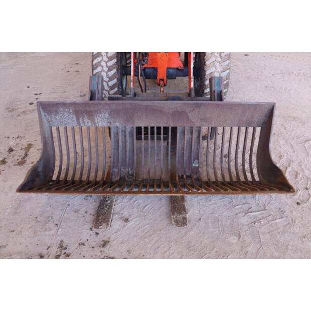 2004 KUBOTA R520NH-46265117