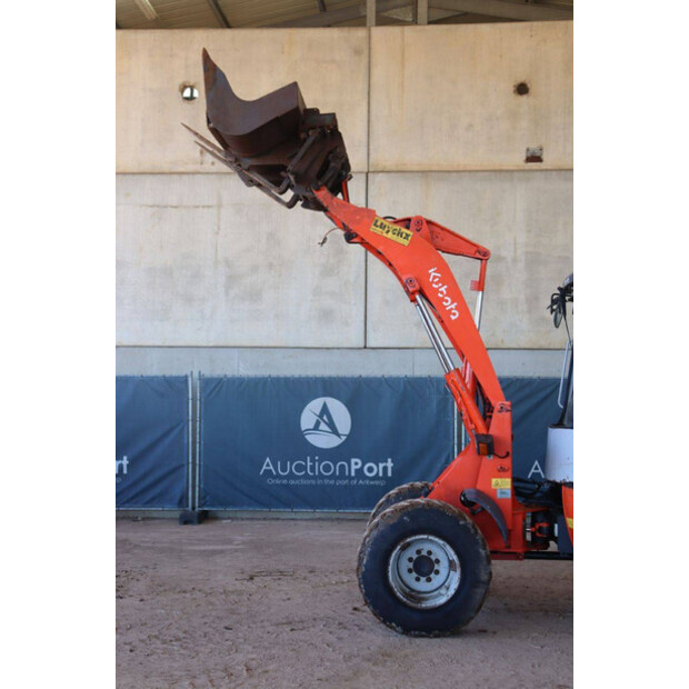 2004 KUBOTA R520NH-46265144