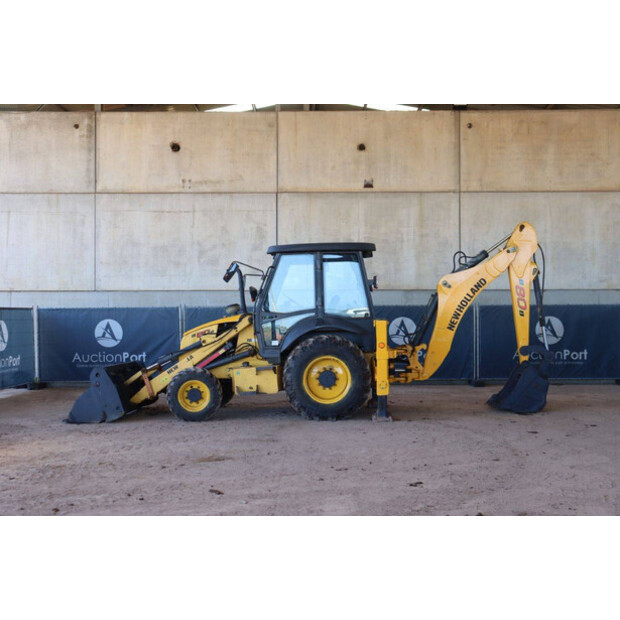 2017 New Holland B80B-46265148