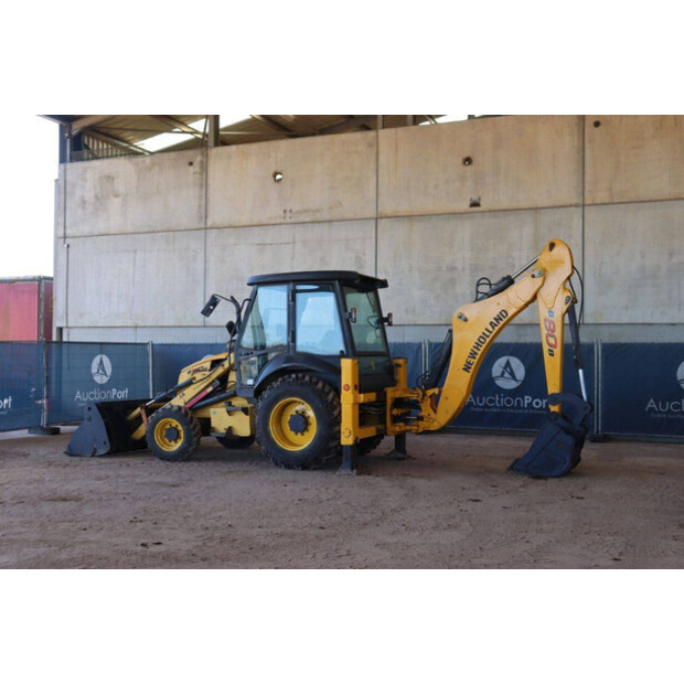 2017 New Holland B80B-46265149