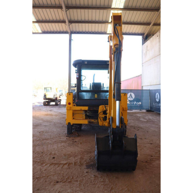 2017 New Holland B80B-46265151