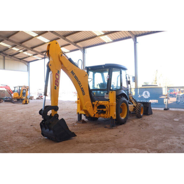 2017 New Holland B80B-46265152