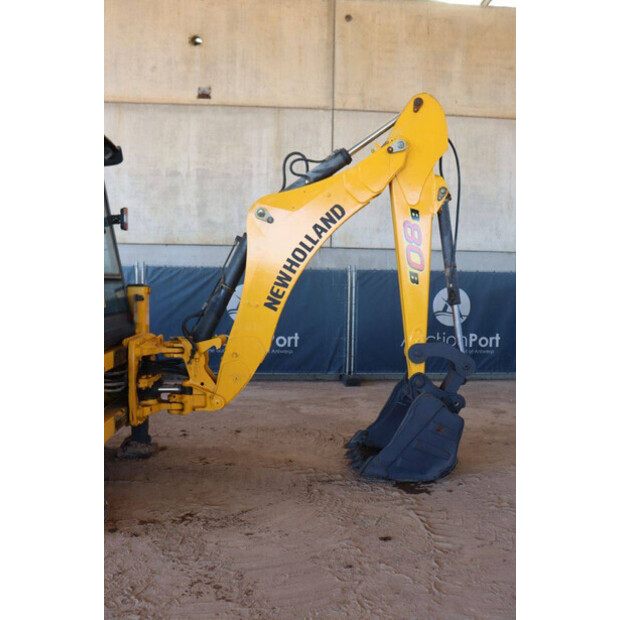 2017 New Holland B80B-46265166