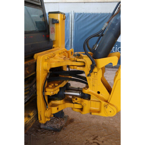 2017 New Holland B80B-46265172