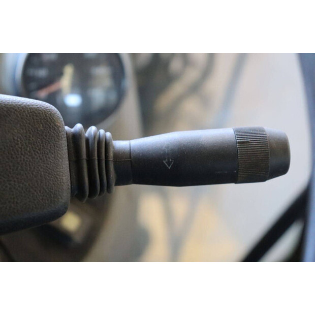 2017 New Holland B80B-46265185