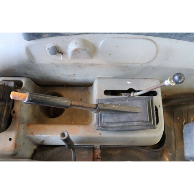 2017 New Holland B80B-46265188