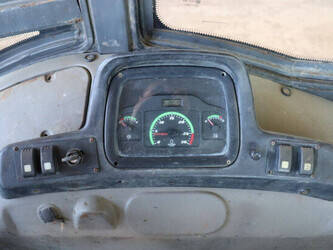 2017-new-holland-b80b-1436795-46265189