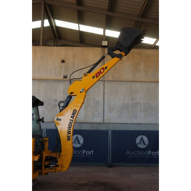 2017 New Holland B80B-46265196