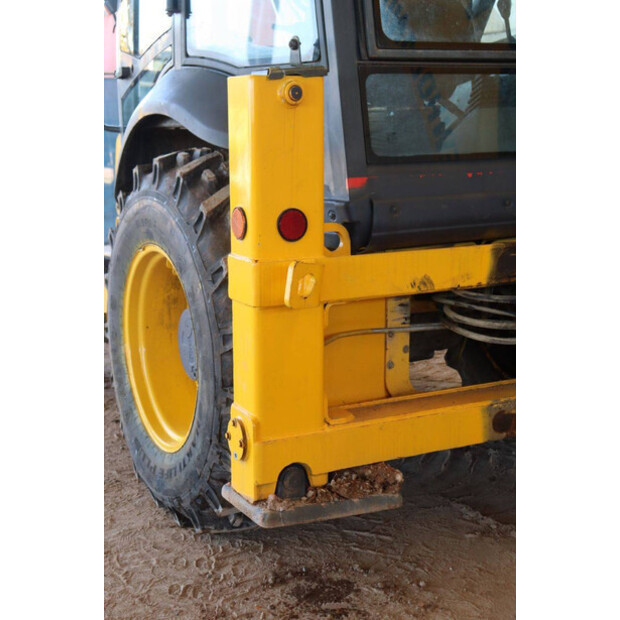 2017 New Holland B80B-46265197