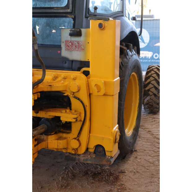 2017 New Holland B80B-46265198