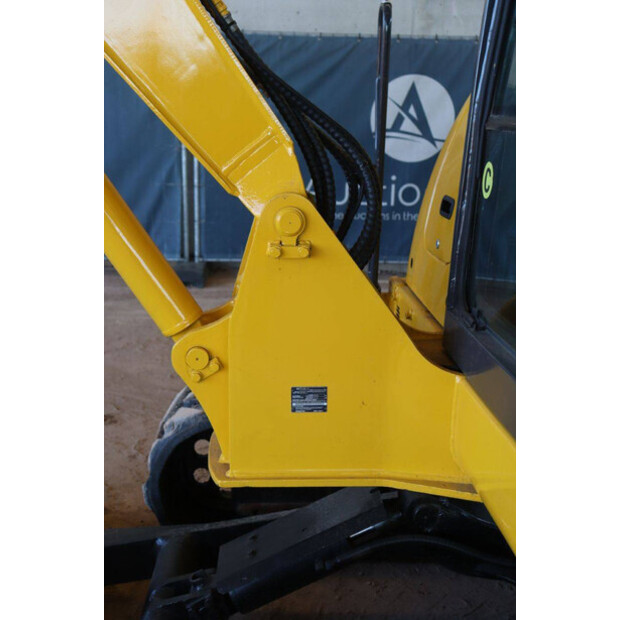 2020 Komatsu PC56-7-46265421